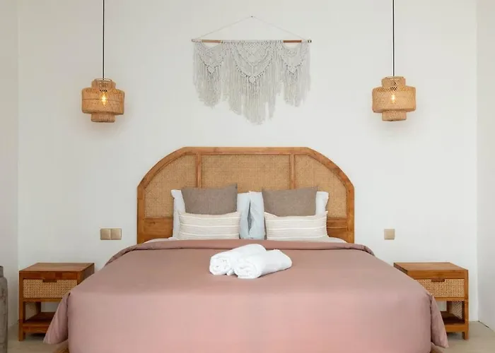 Private 2br With Pool And Modern Comforts Ferienhaus